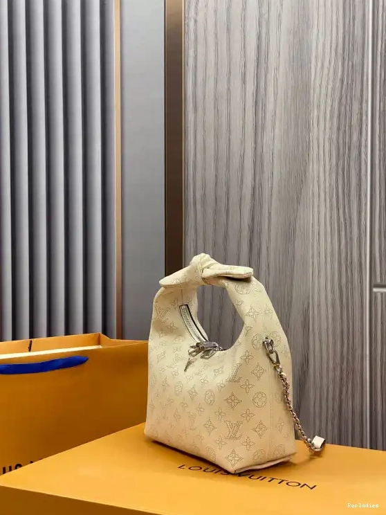 Fake Louis Bags VUITTON LOUIS KNOT PM WHY 0603